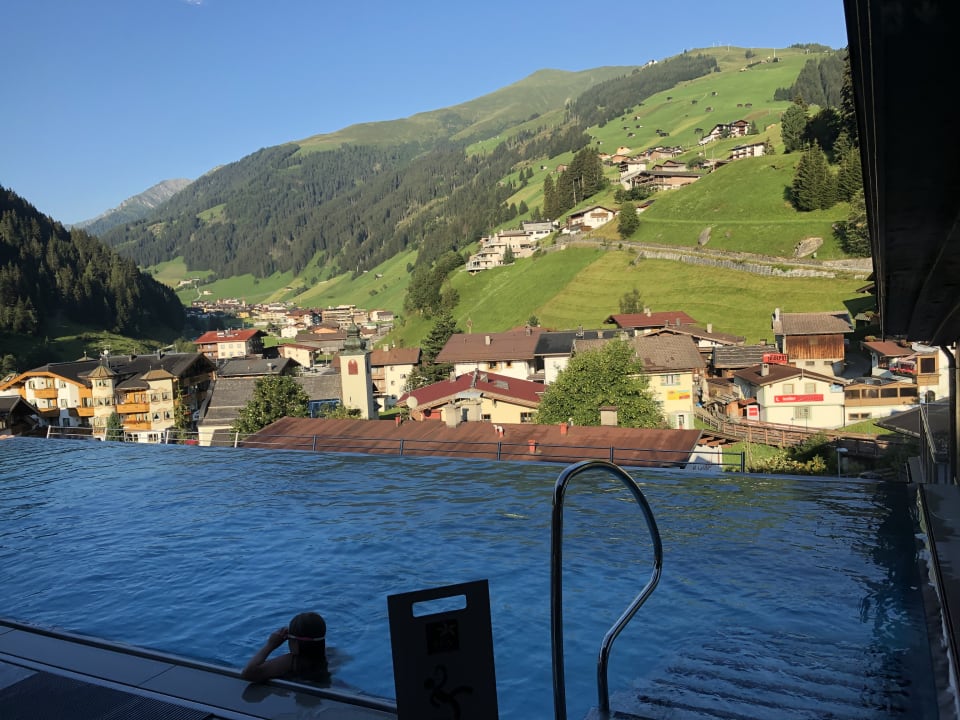 Pool Hotel Alpin Spa Tuxerhof
