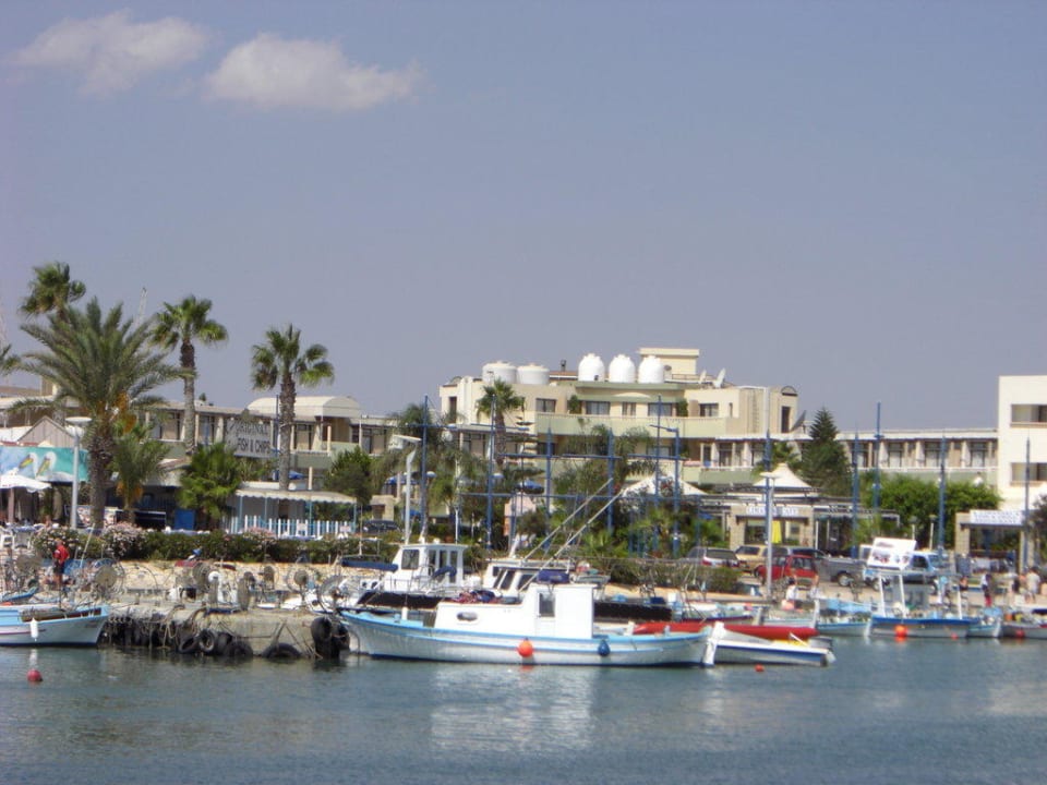 Hotel vom Meer aus gesehen Limanaki Beach Hotel