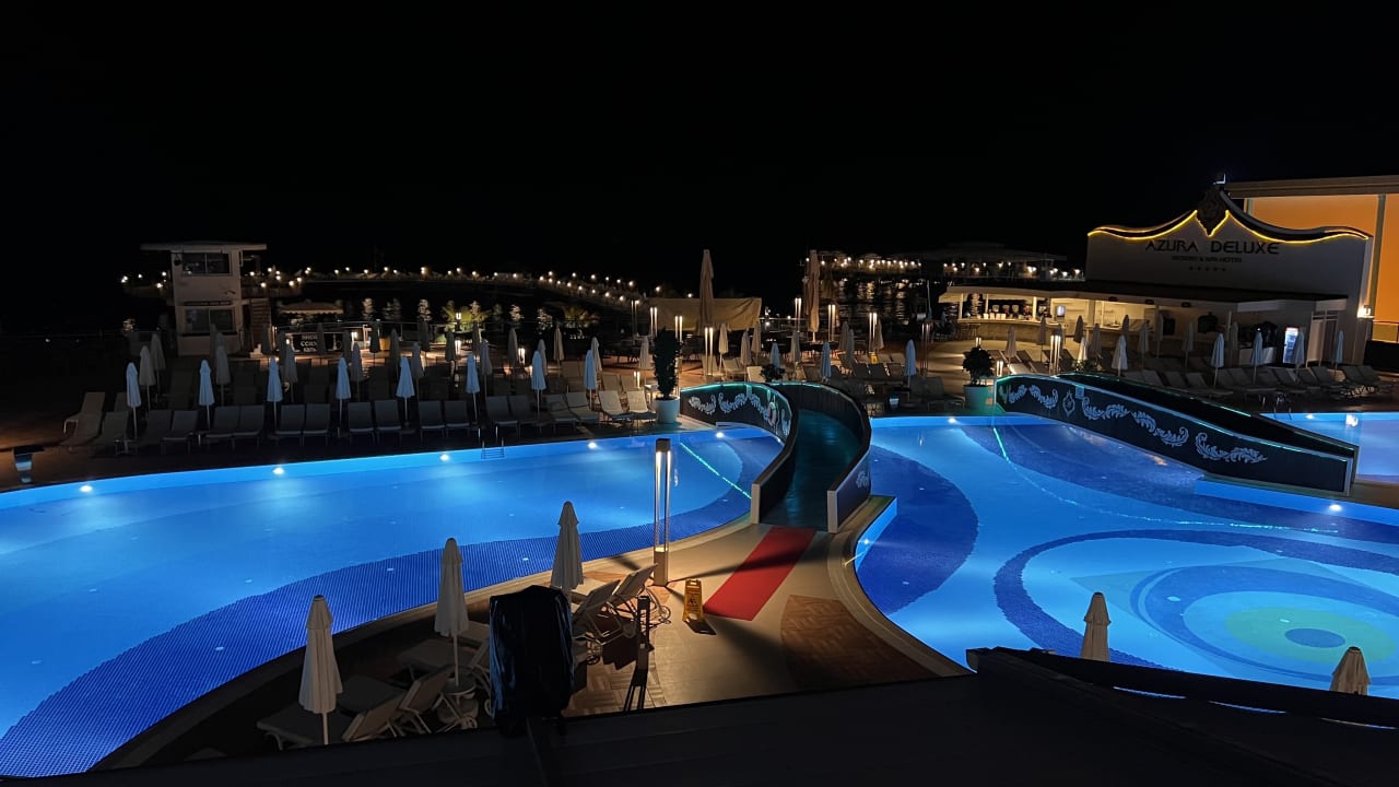 Pool Azura Deluxe Resort & Spa Hotel