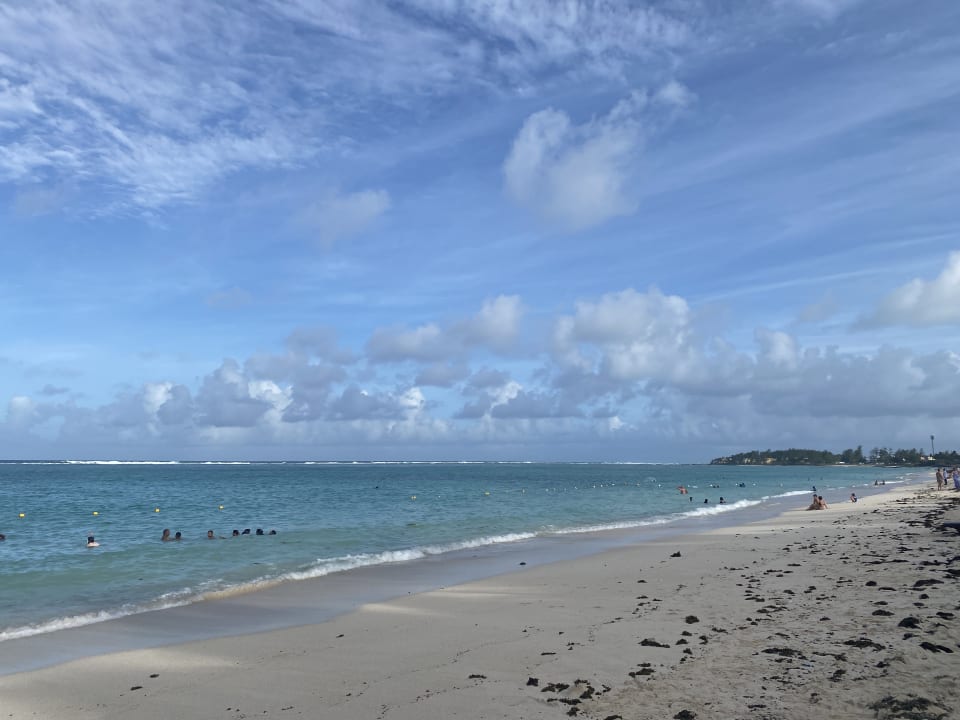 Strand Crystals Beach Resort Belle Mare, a member of Radisson Individuals