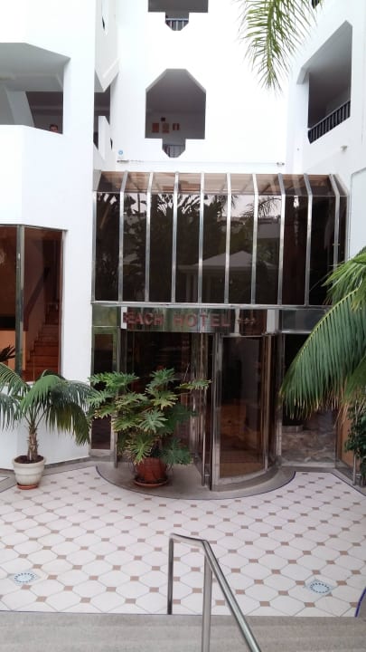 Hoteleingang Corallium Beach by Lopesan Hotels - Adults only