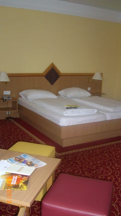 Schlafzimmer Thermenhotel Vier Jahreszeiten