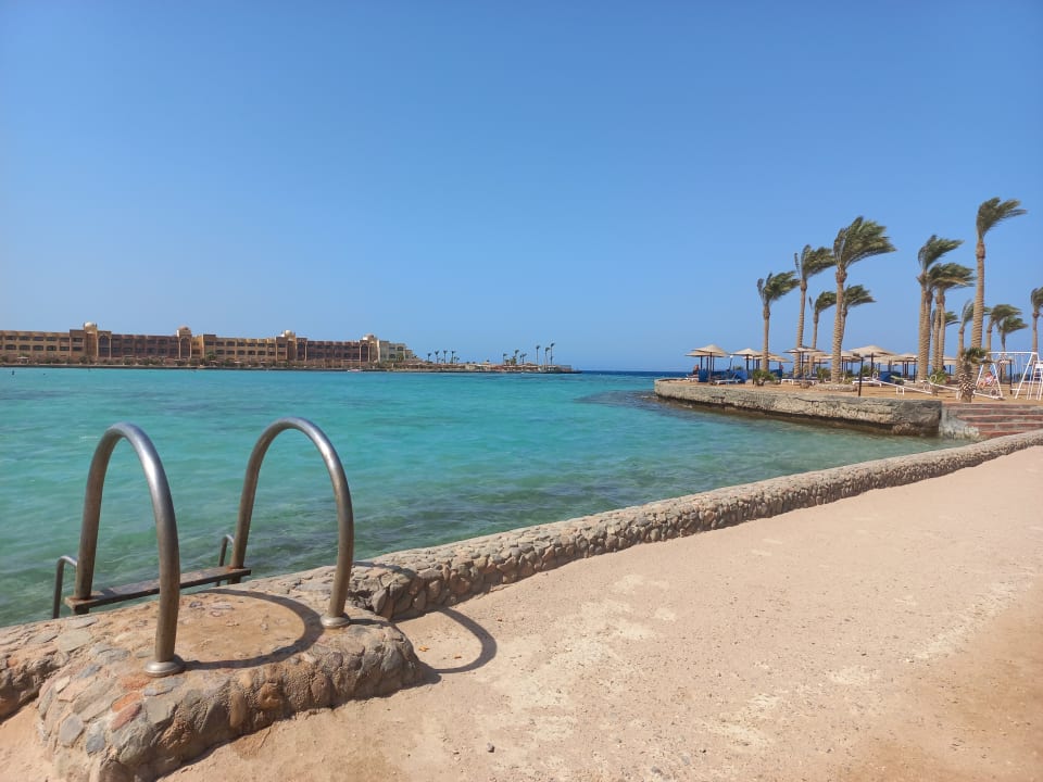 Strand Arabia Azur Resort