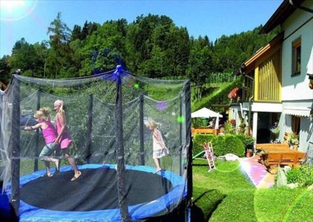 Riesentrampoline Ferienwohnungen Haus Livia
