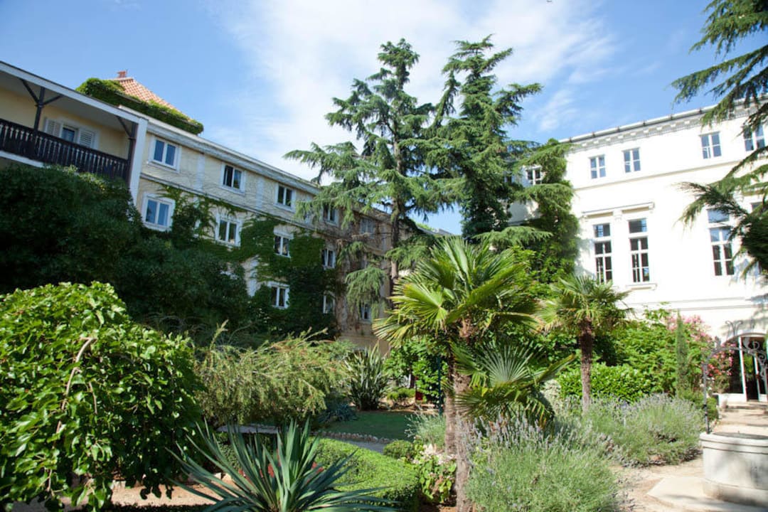 Das Hotel von außen Hotel Henry Village Island