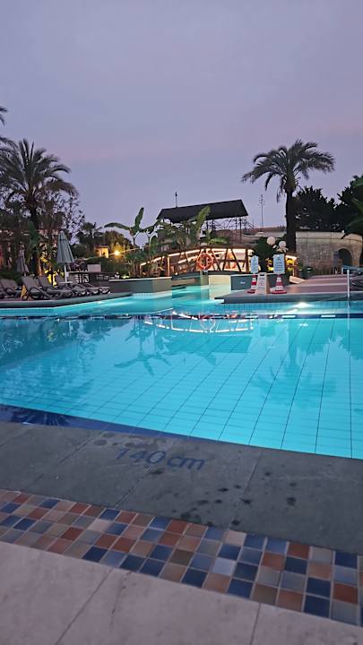 Pool TUI BLUE Xanthe