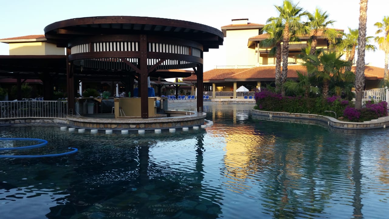 Pool Club Grand Aqua