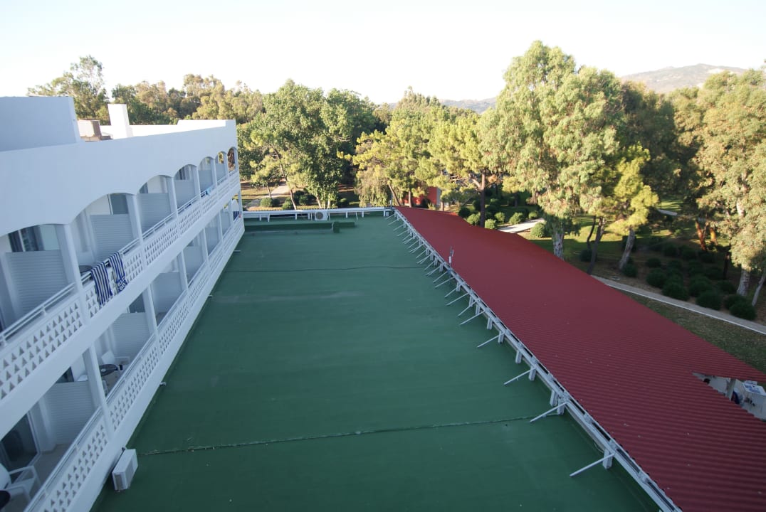 Widok z dachu budynku glownego Domes Aulūs Zante, Autograph Collection