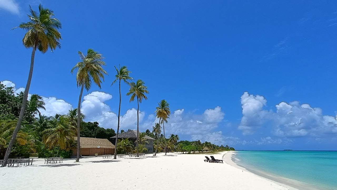 Strand Kuredu Island Resort & Spa