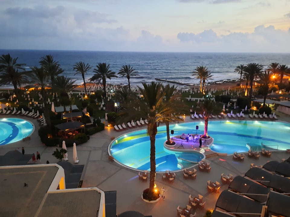 Ausblick Constantinou Bros Athena Beach Hotel