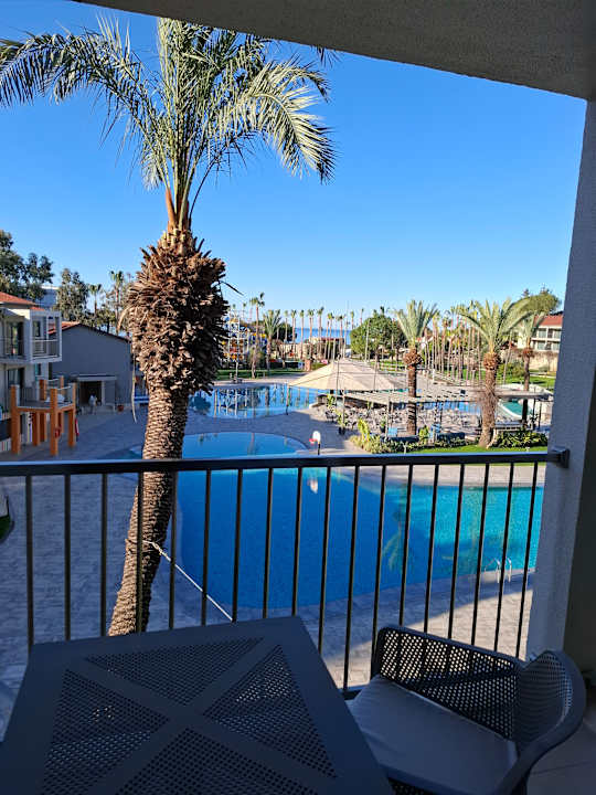 Pool Arum Barut Collection