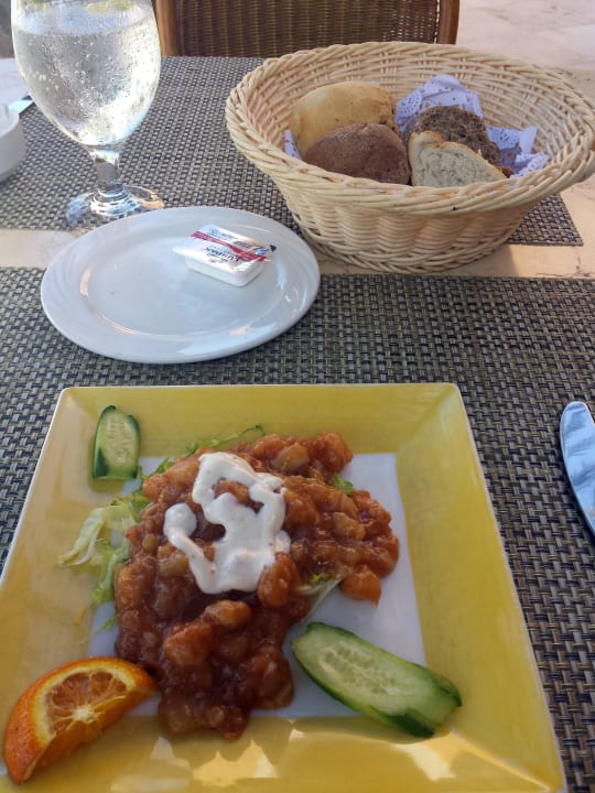 Warme gegrillte Calamari und Shrimps Grand Makadi