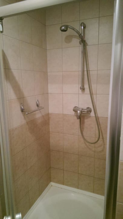 Dusche Hotel 4 Pory Roku