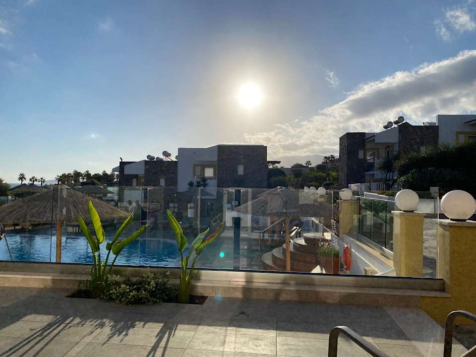 Ausblick Alexander Beach Hotel & Village Resort