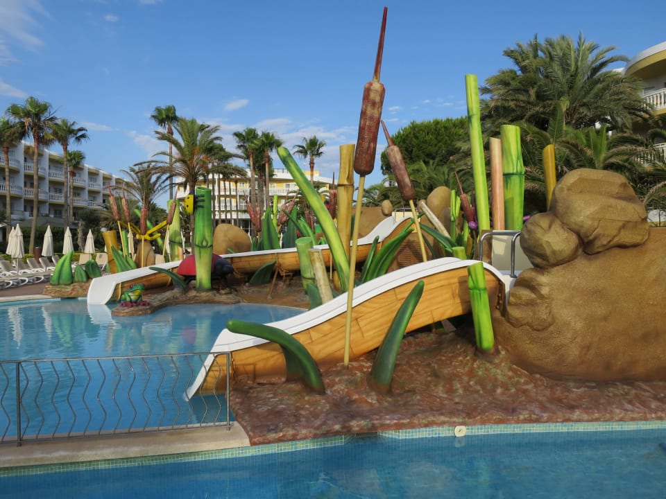 Kinderpool mit Wasserrutschen Iberostar Selection Albufera Park