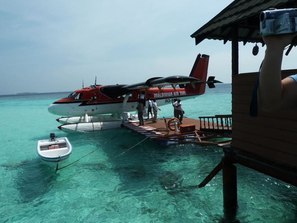 Wasserflugzeug beim Anlegen  Adaaran Select Meedhupparu Island Resort - Premium All Inclusive