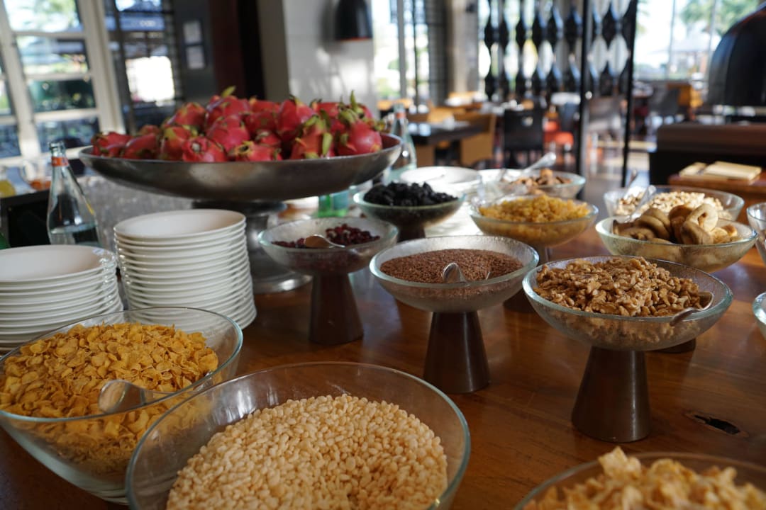 Frühstück im The Cafe Park Hyatt Abu Dhabi Hotel and Villas