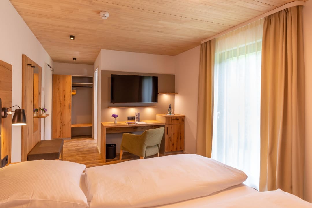 Zimmer Goldener Adler Oberried - Hotel & Appartements