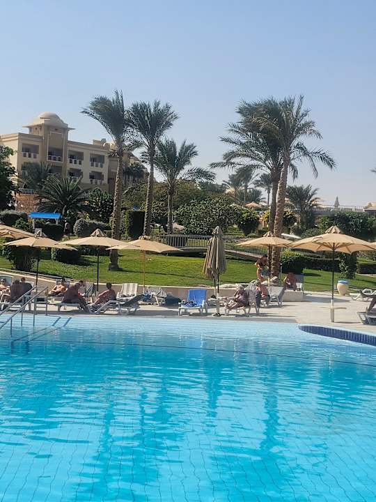 Pool Serenity Alpha Beach