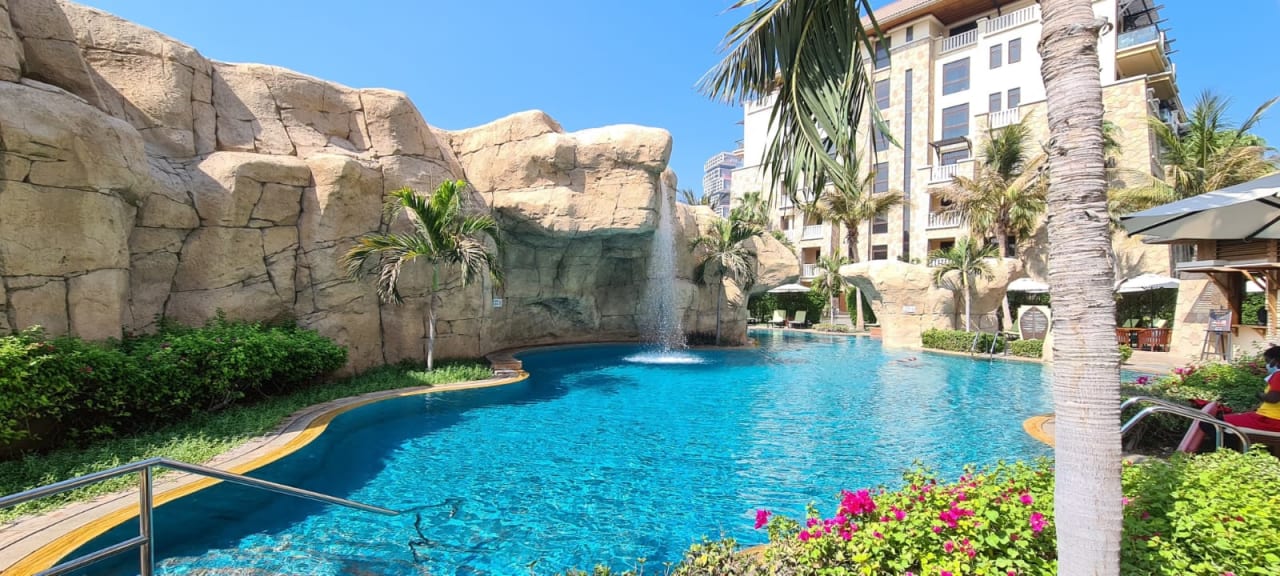 Pool Sofitel Dubai The Palm Resort & Spa