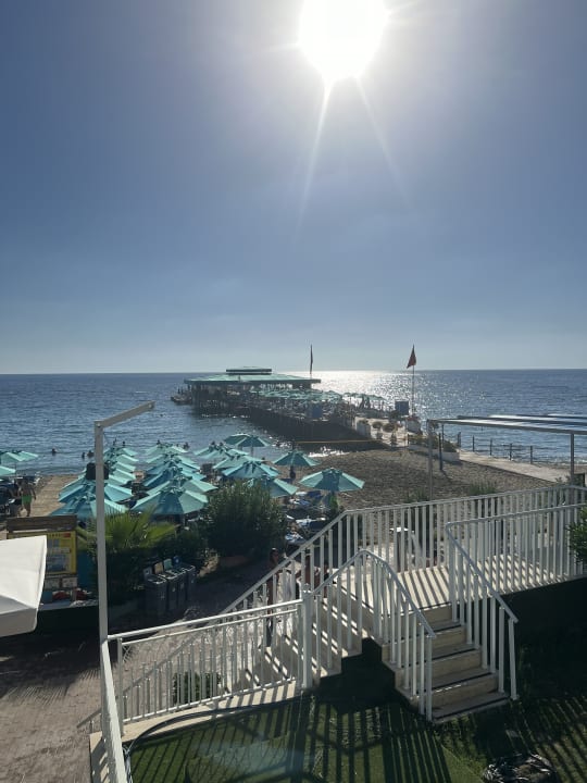 Strand Granada Luxury Beach