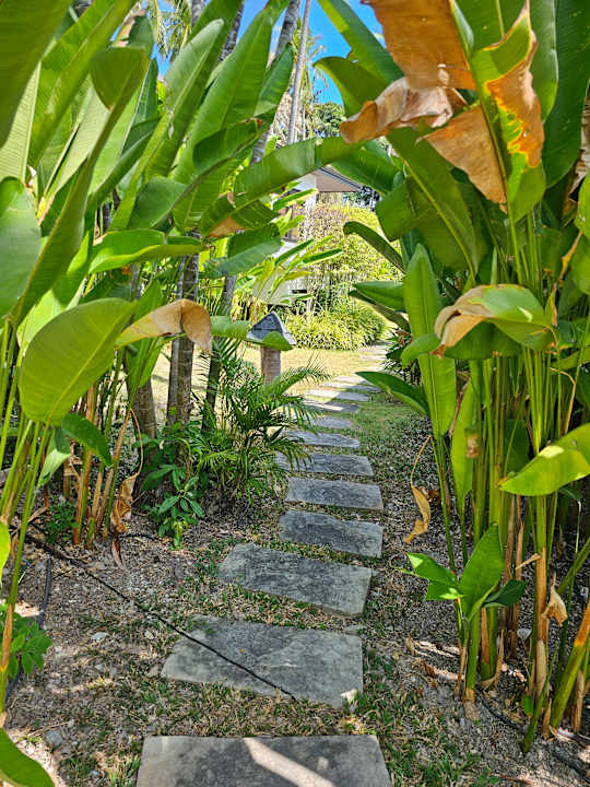 Gartenanlage Hotel The Racha