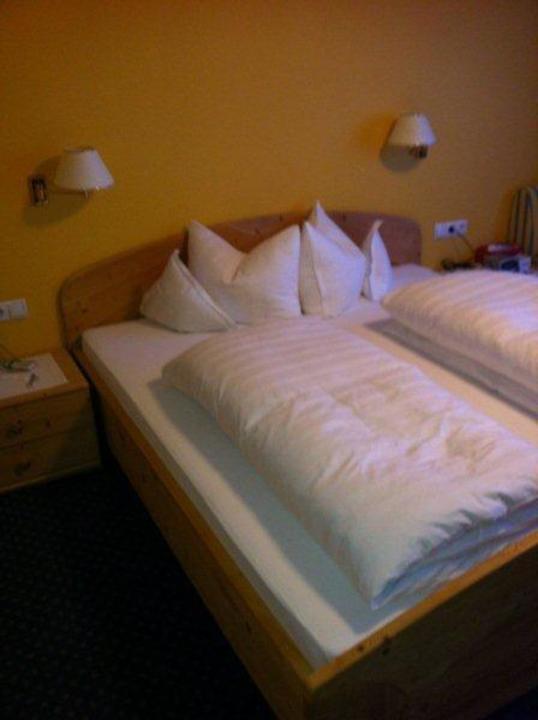 Bett Zimmer 26 Landhaus Maria