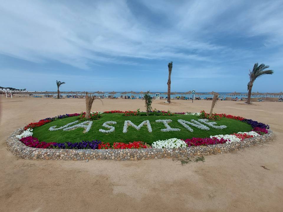 Strand Jasmine Palace Resort & Spa