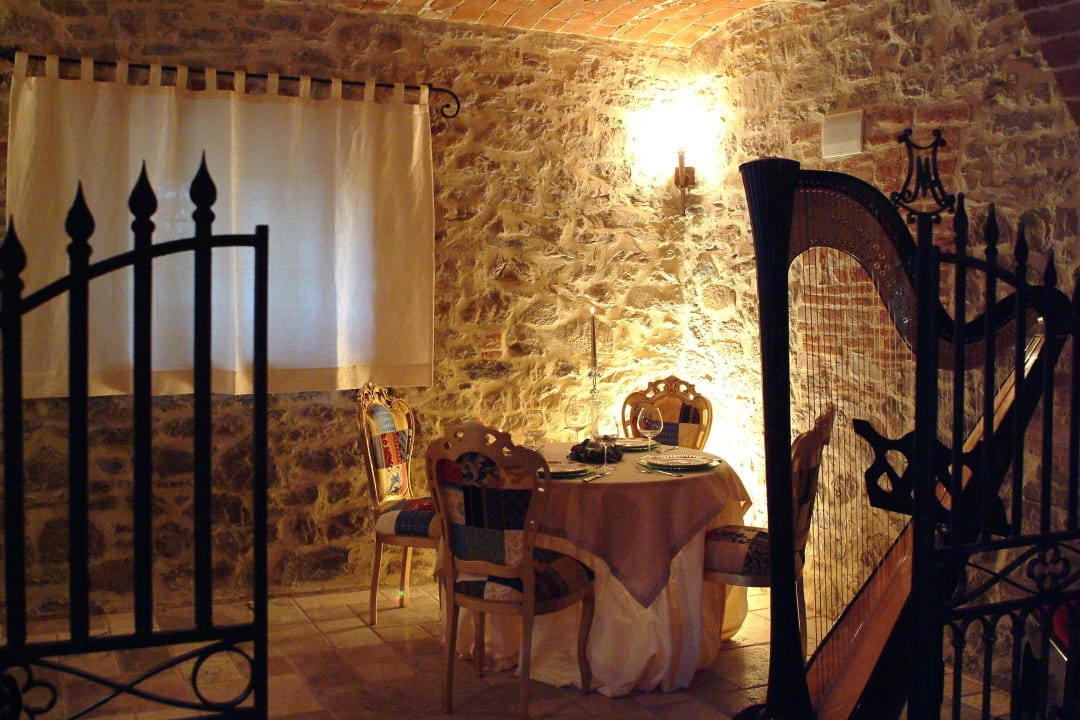 La saletta con pietra a vista Hotel Antica Residenza I Capricci Di Merion