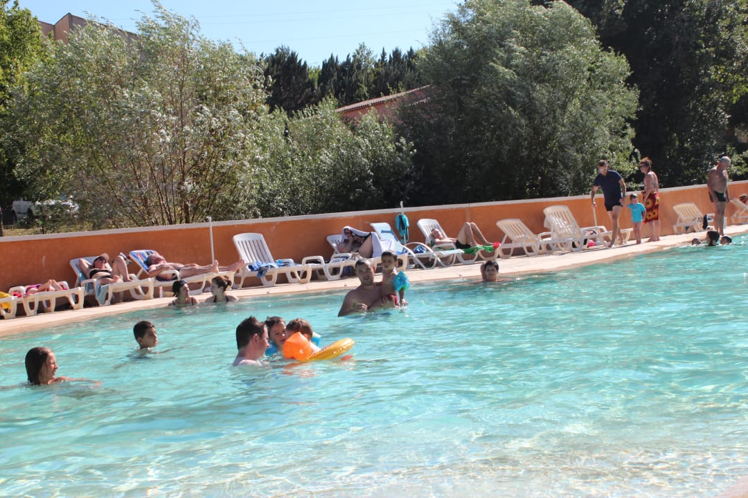 Piscine extérieure Hotel La Licorne
