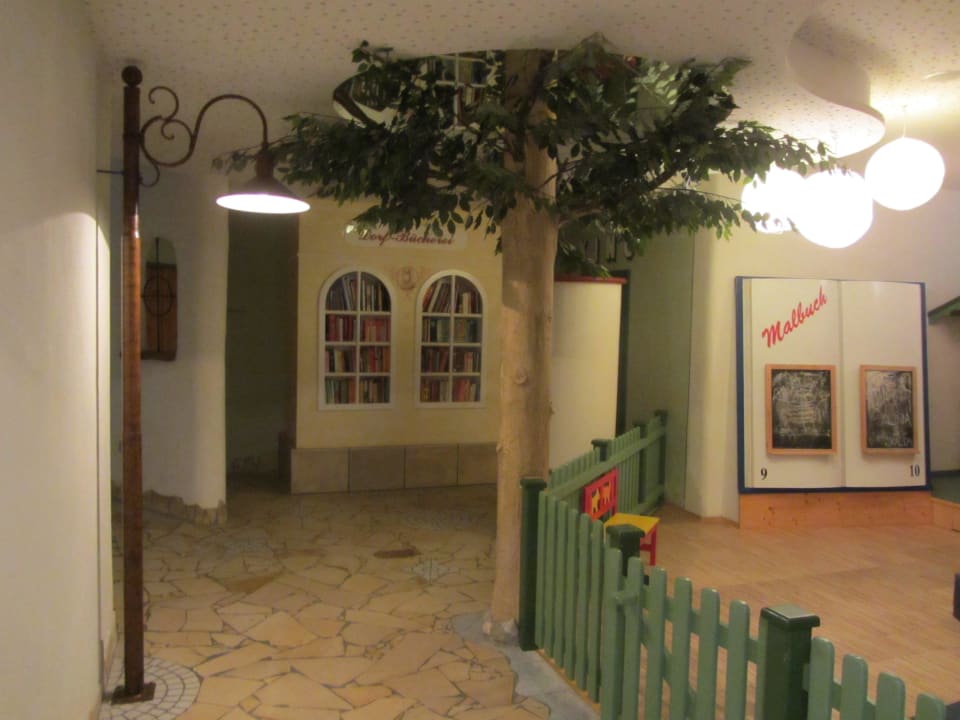 Verbindungsgänge zwischen den Gebäuden Hotel Tirolerhof