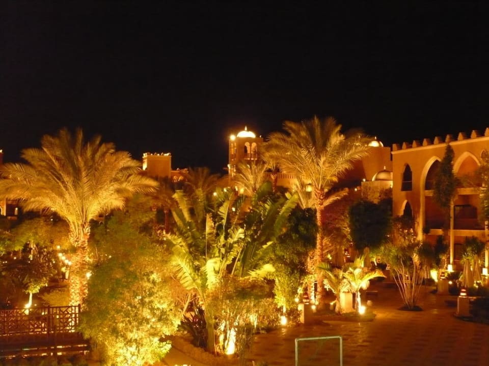 Blick vom Balkon nachts Makadi Palace