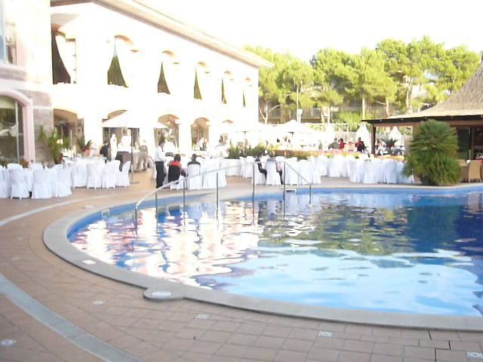 Vorbereitungen für das abendliche Galadinner VIVA Cala Mesquida Suites & Spa 16+
