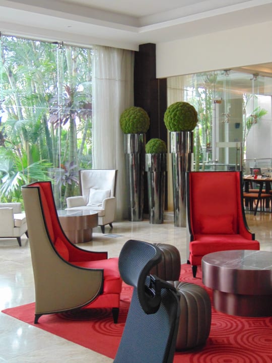 Lobby Crowne Plaza Nairobi Airport