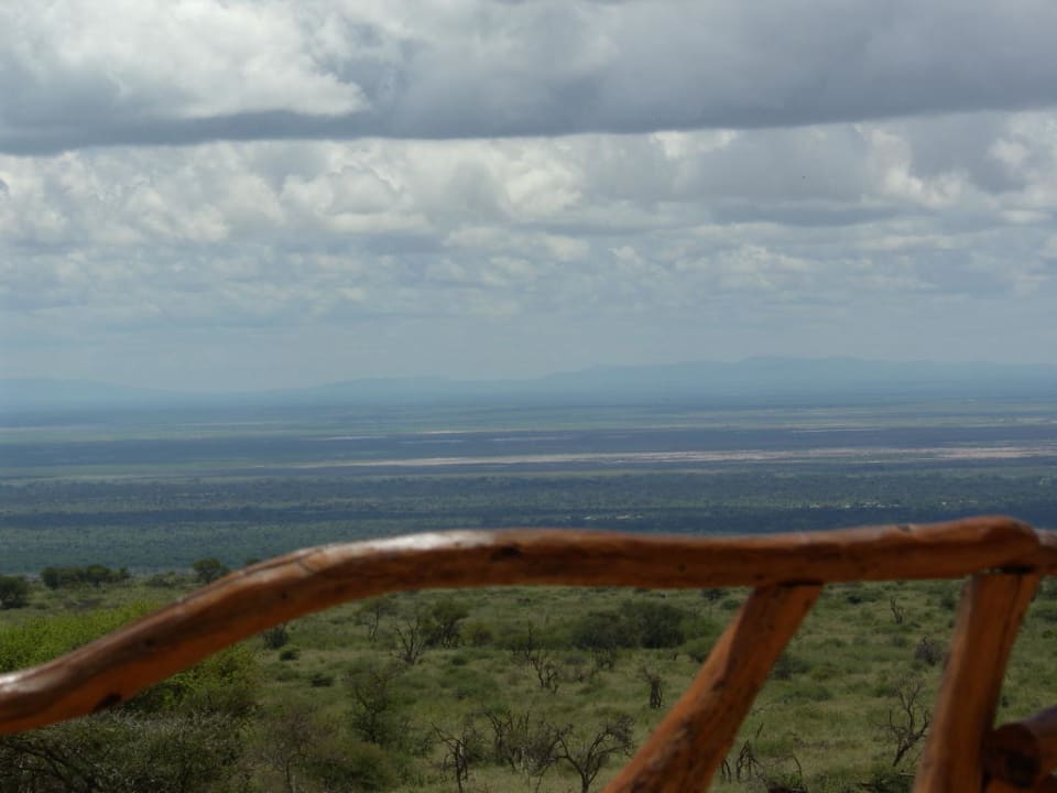 Ausblick von Hauptterrasse Satao Elerai Camp