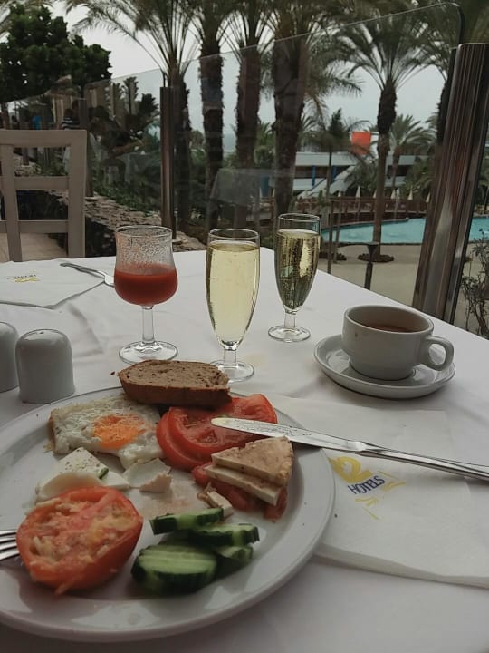 Lecker Frühstück!  R2 Pajara Beach