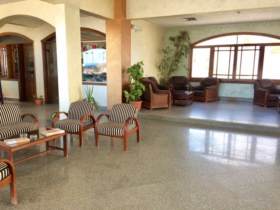 Lobby Happy Life Village