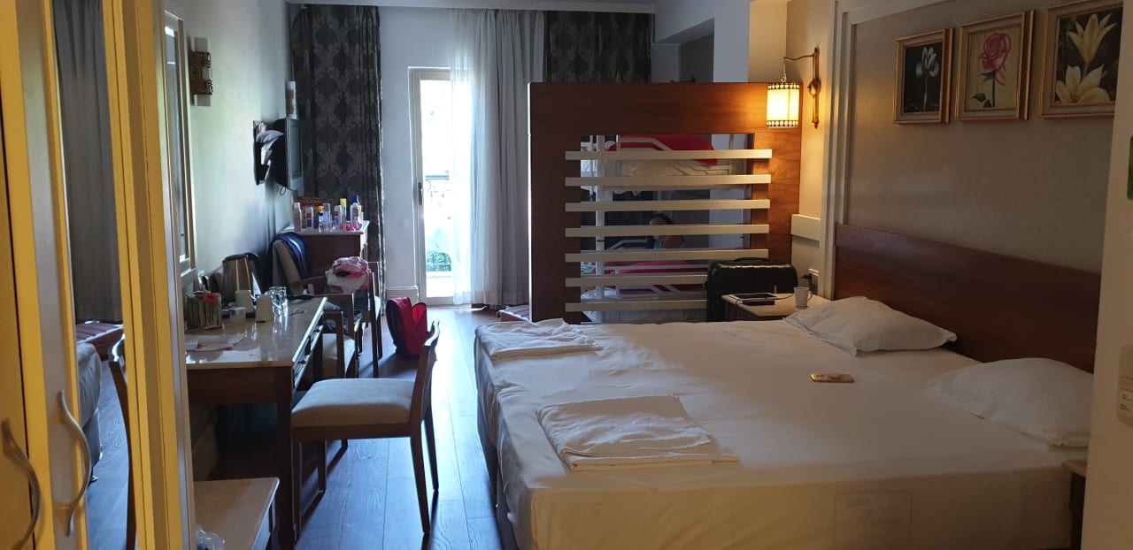 Zimmer Alba Queen Hotel