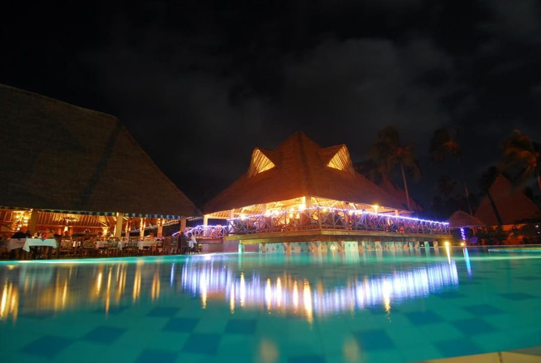 Blick zur Bar Neptune Pwani Beach Resort & Spa