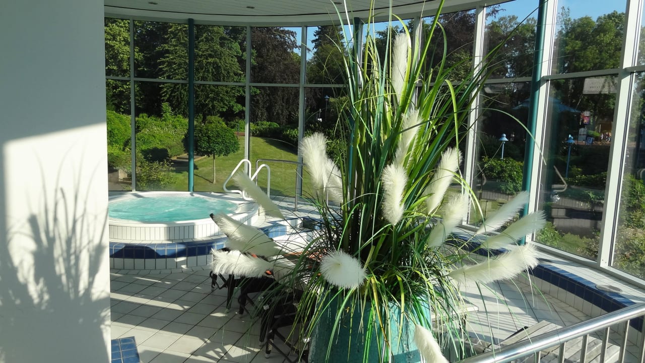 Der Whirlpool innen Göbel's Hotel Aquavita