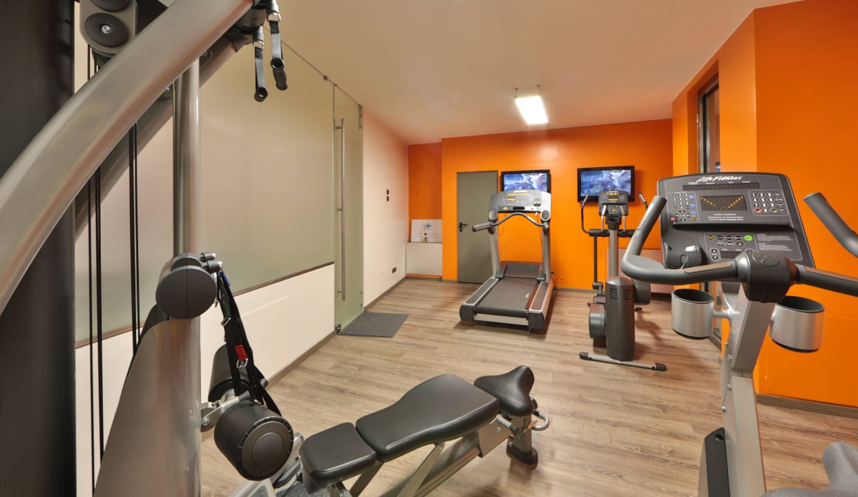 Fitness Center Best Western Plus Executive Hotel & Suites