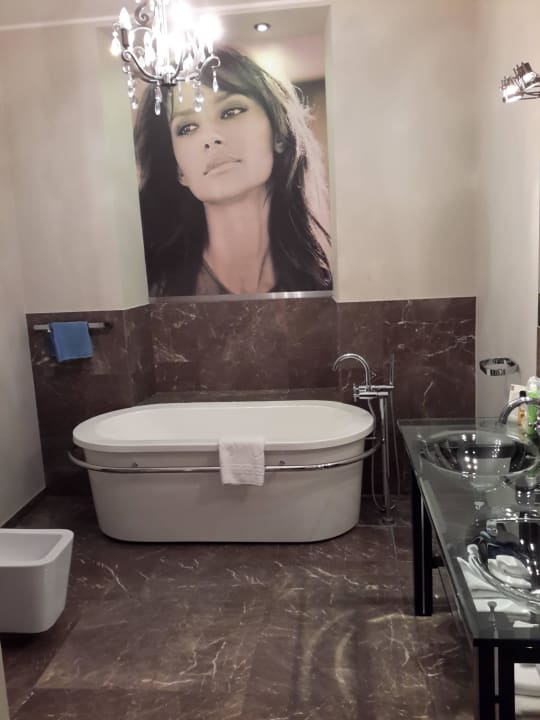 Łazienka Hotel Kolegiacki