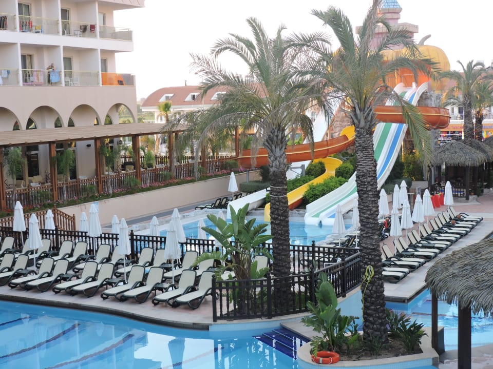 Drei  Well Palace Side