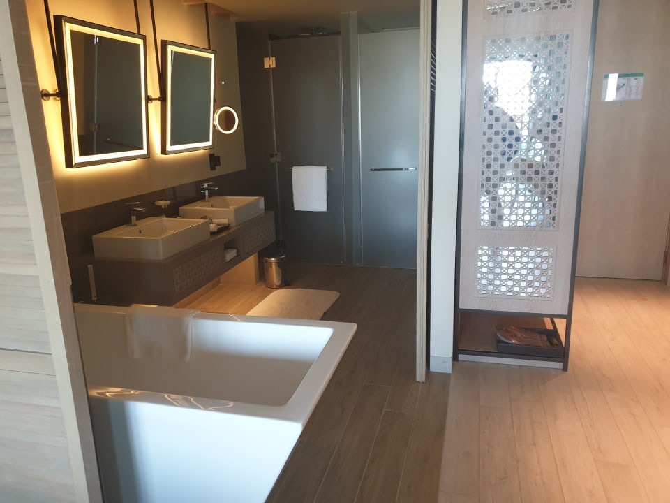 Zimmer Saadiyat Rotana Resort &  Villas