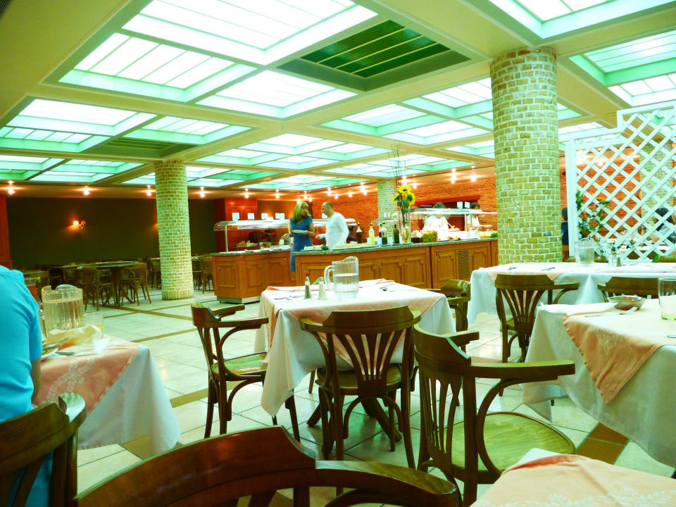 Immer etwas Leckeres dabei alltoura Club Hotel Porto Angeli Beach Resort