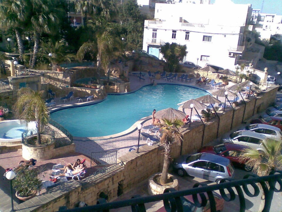 Pool vom Zimmer aus Hotel Porto Azzurro Resort