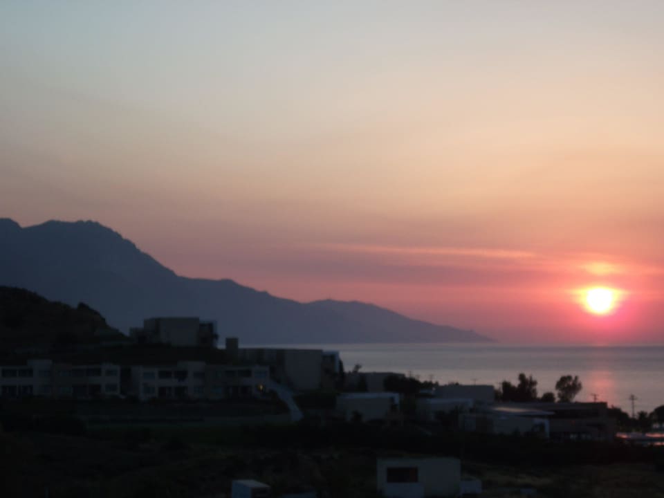 Закат. Lagas Aegean Village