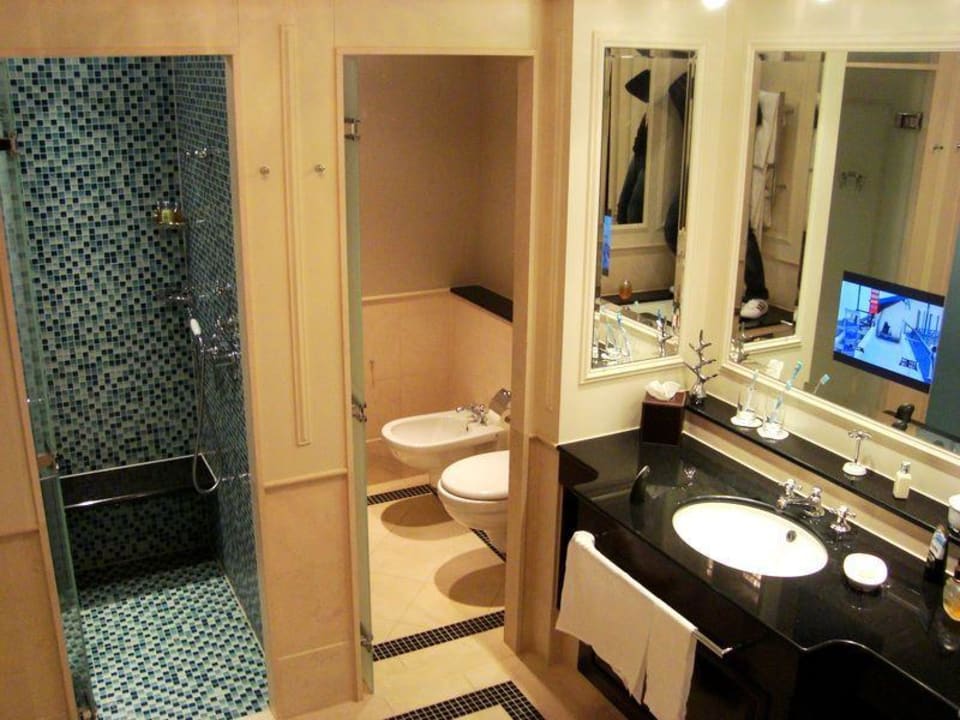 Hochwertiges Bad Breidenbacher Hof