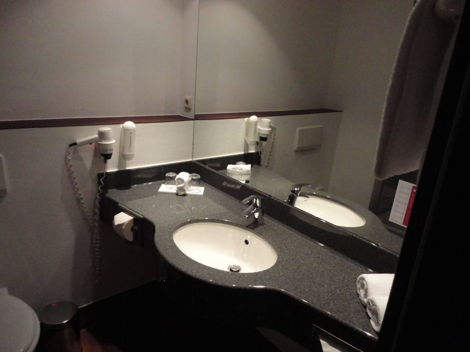 Lavabo H+ Hotel Hannover