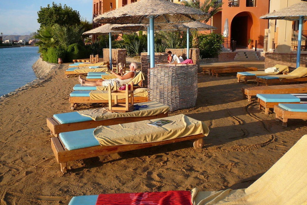 Liegenreservierung um 7:00 Uhr Hotel Three Corners Ocean View prestige - Adults only